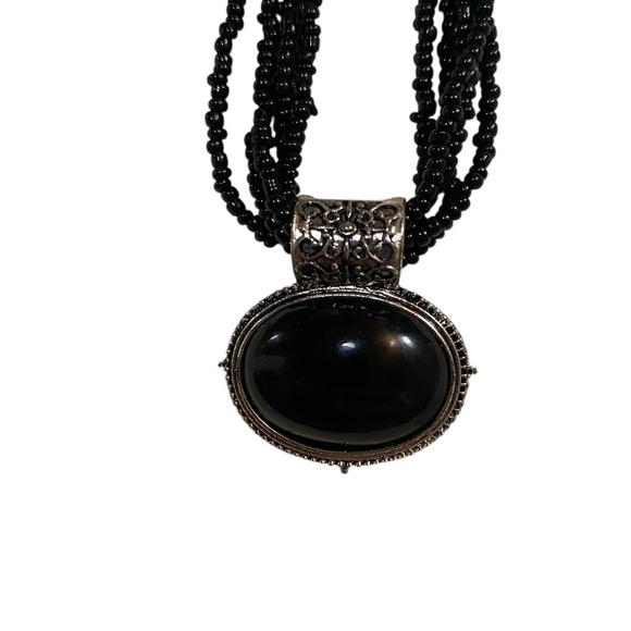 Bundle Jewelry Necklaces & Earrings Set of 5 Pieces - Picture 8 of 11